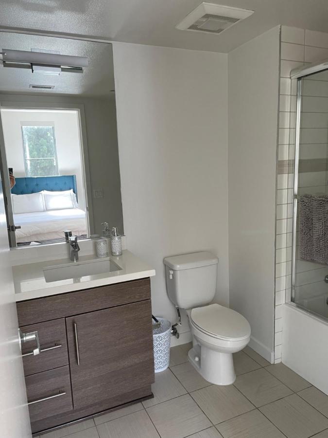 Las Palmas - Modern, Stylish, Spacious, Secure & Tranquil Condo With 2 Master Suite Bedrooms - Wlk To Sm Pier Los Angeles Eksteriør billede
